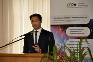 Bundeswirtschaftsminister Dr. Philipp Rösler bei der Eröffnung der DERA in Berlin